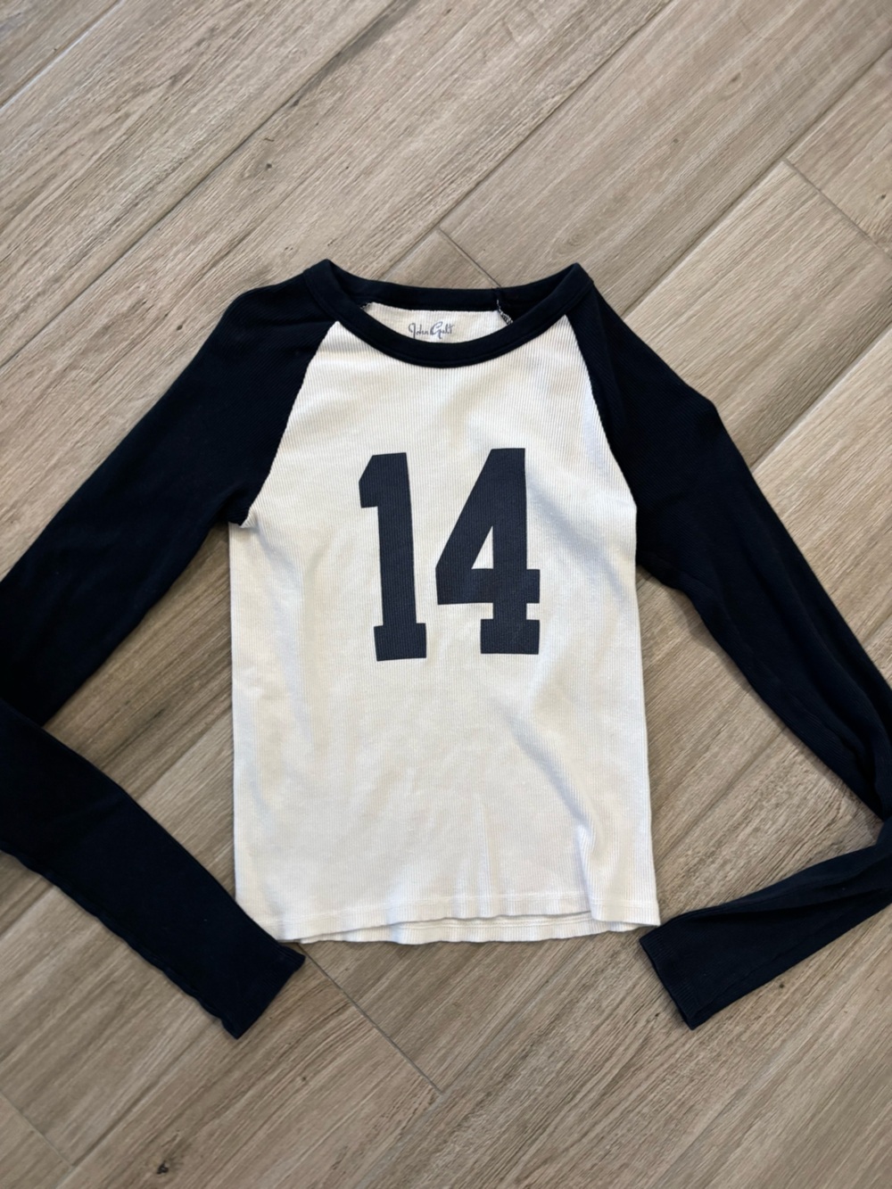 brandy melville t shirt